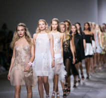 Catwalk - Cara Delevingne